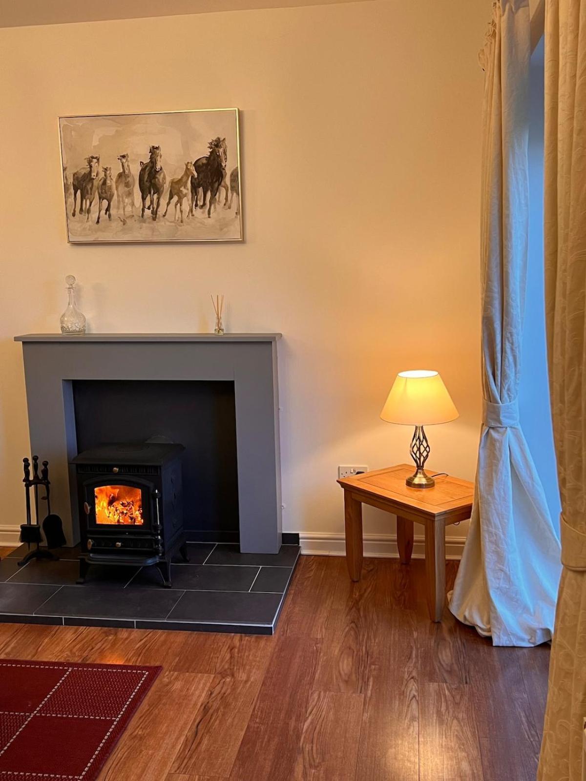 Luxury 3 Bedroom Country With Hot Tub Holiday home