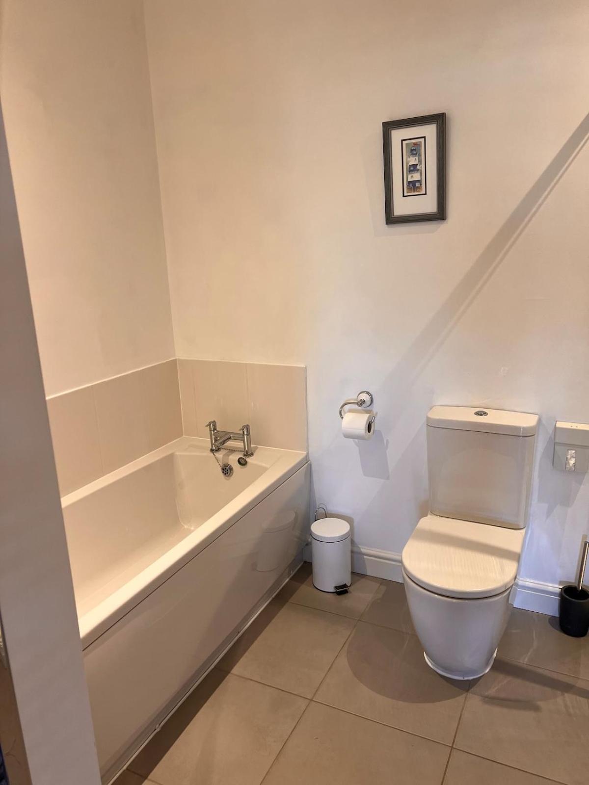 Holiday home Luxury 3 Bedroom Country With Hot Tub *