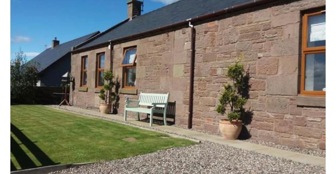 Luxury 3 Bedroom Country With Hot Tub Holiday home